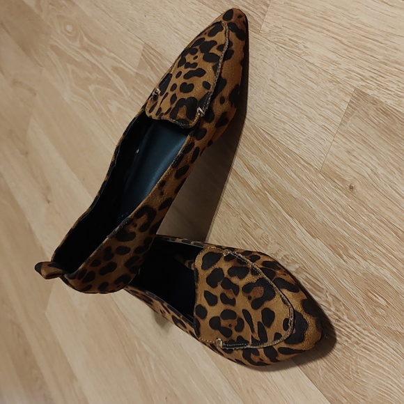Charlotte Russe Brown Black Jaguar Animal Print Faux Suede Pointy Toe Flats Sz 7 - Picture 1 of 9